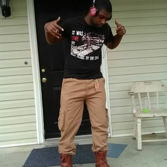 Meet your Posher, Troy - Picture 1 of 1